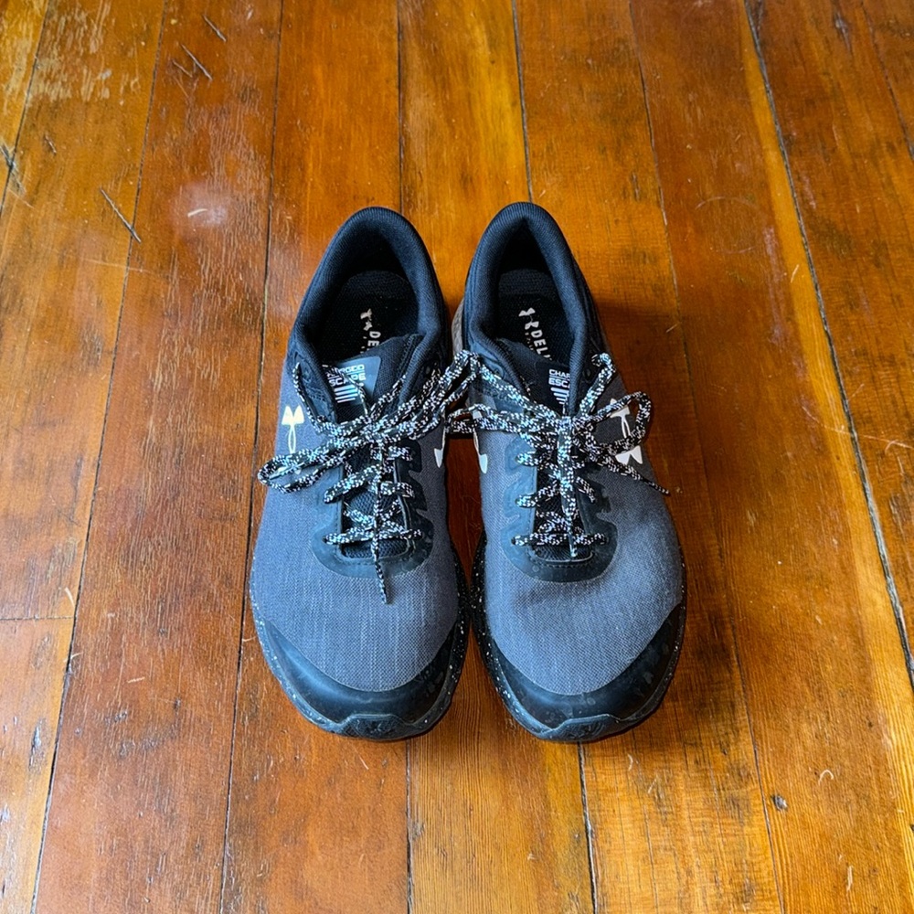 Under Armor Training Shoes - image 1